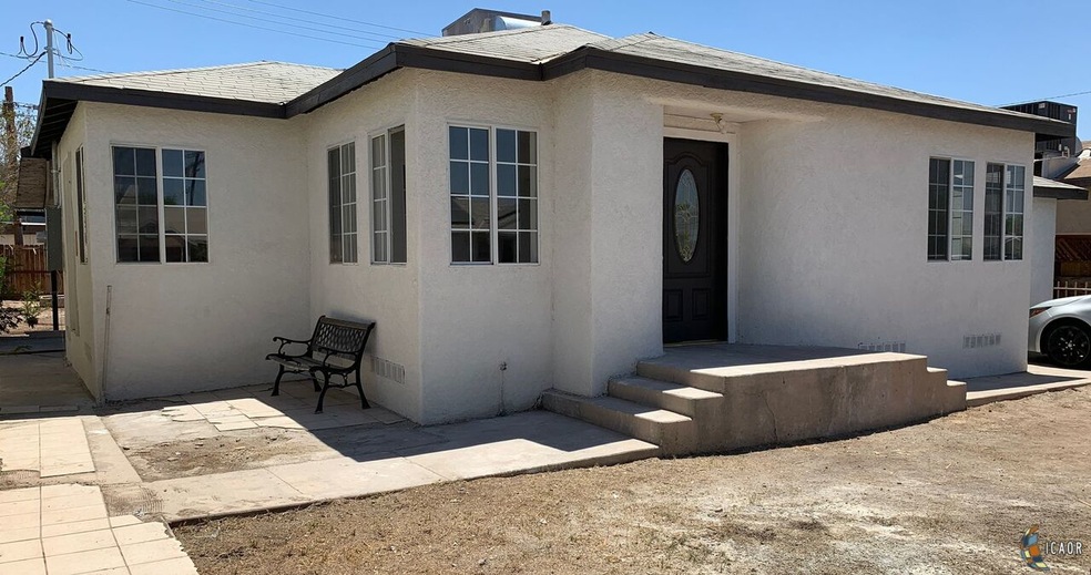 783 El Centro Ave, El Centro, CA 92243 - photo 1
