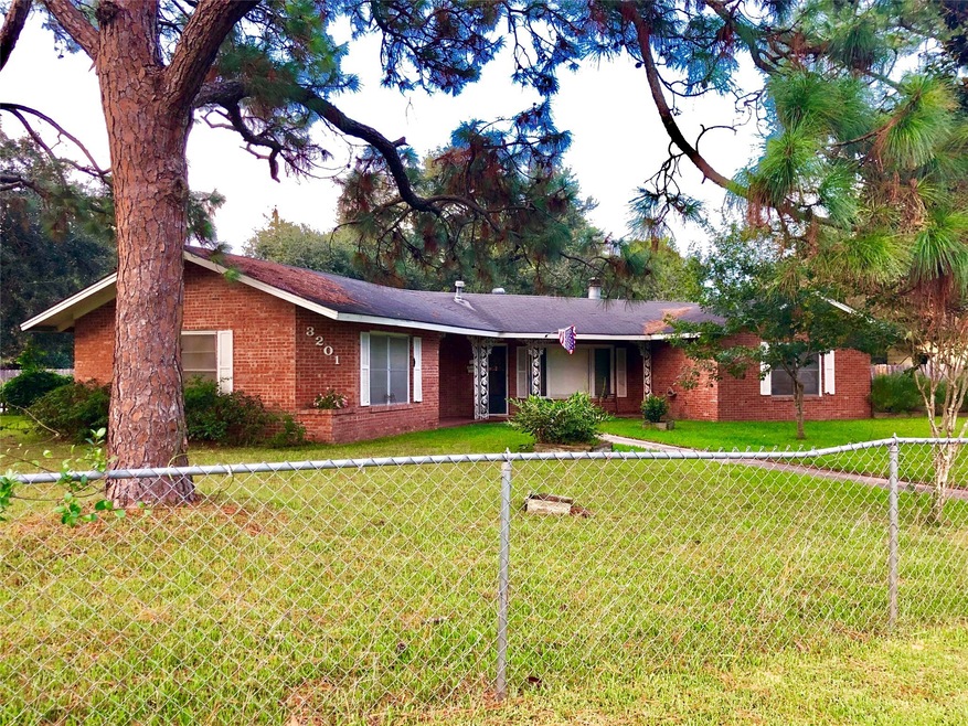 3201 14th St, Bay City, TX 77414 - photo 1