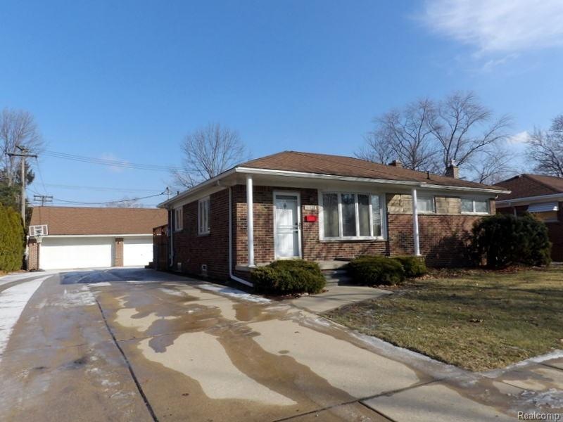 Excellent Allen Park location on a tree-lined stre