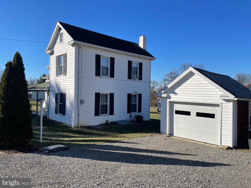 13186 Edgemont Rd, Smithsburg, MD 21783 - photo 1