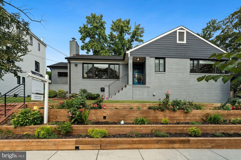 Sold $1,675,000 • Co-Listing Agent