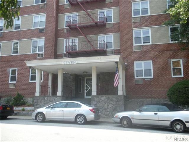 7 Balint Dr unit 127, Yonkers, NY 10710 - photo 1