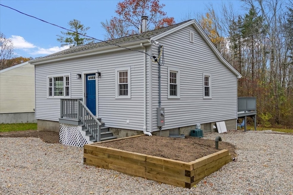 102 Leon Ct, Hanson, MA 02341 - photo 1