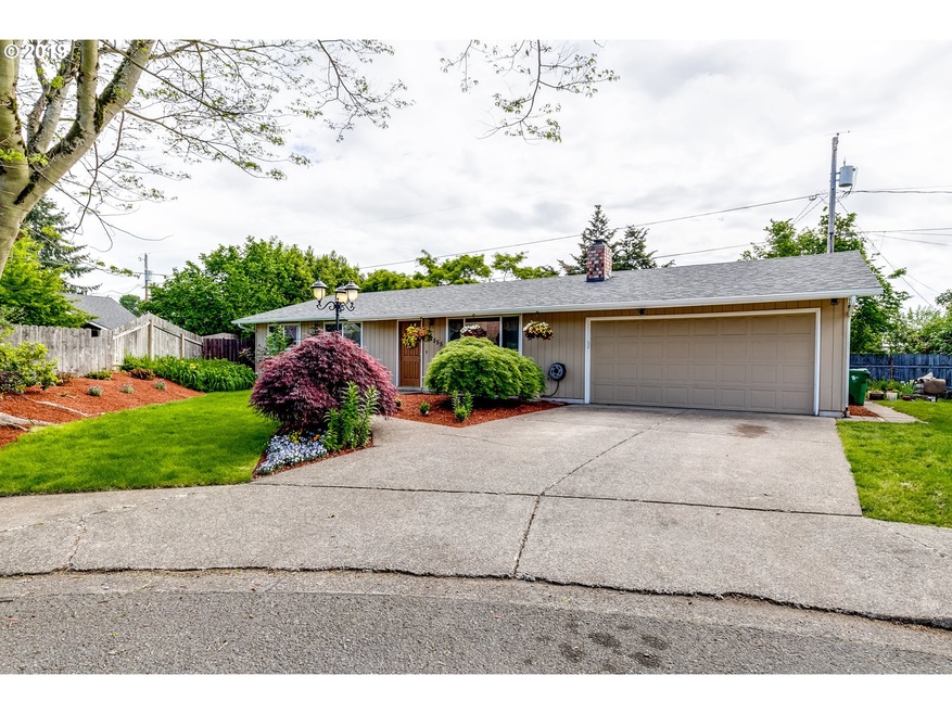 2555 Benson Ln, Eugene, OR 97408 - photo 1