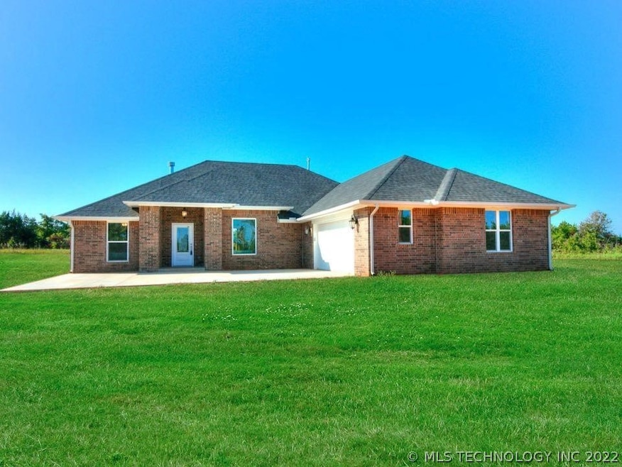 16216 Patterson Rd, Shawnee, OK 74801 - photo 1