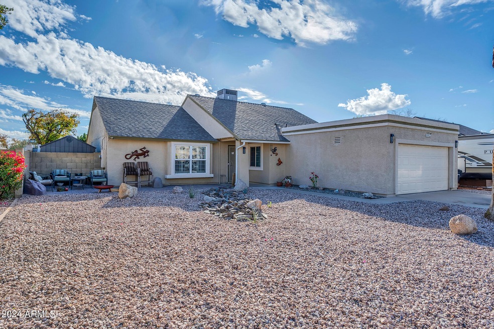 1035 E Sequoia Dr-4