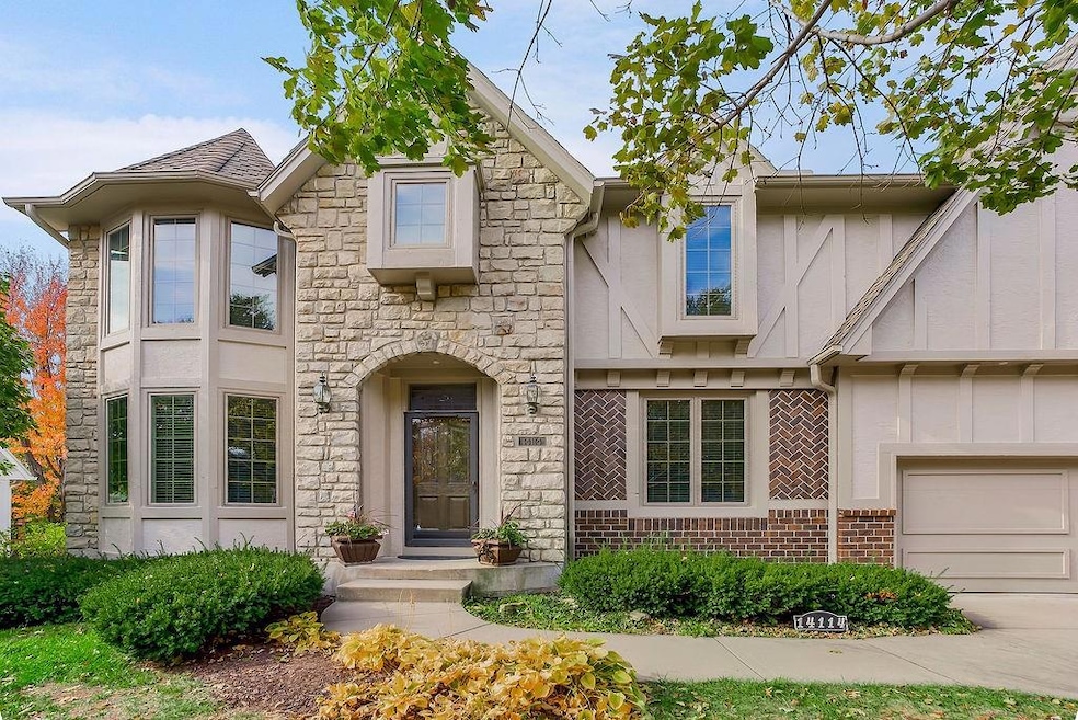 Pending $725,000 • Co-Listing Agent