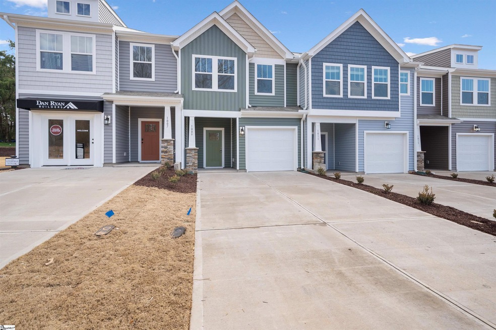 Craftsman-Style Townhome in a Great Location! *Mod