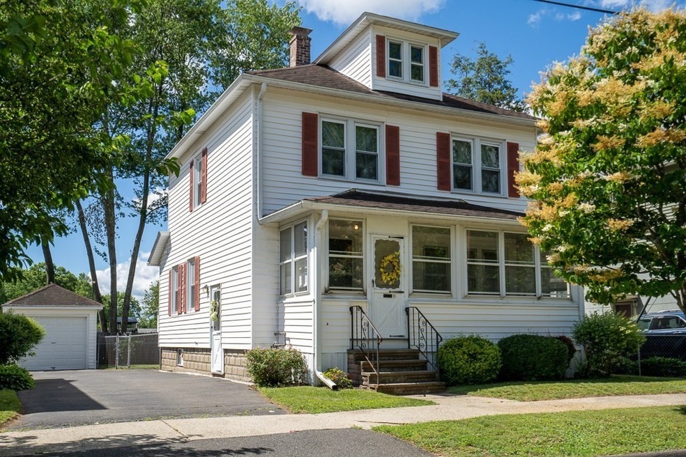 61 Maple St, West Springfield, MA 01089 - photo 1