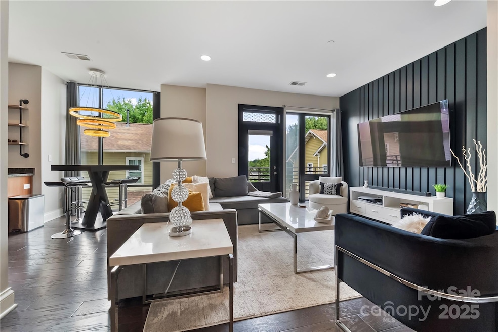 300 Magnolia Ave unit 206, Charlotte, NC 28203 - photo 1