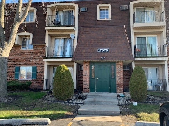 17975 Amherst Ct unit 103, Country Club Hills, IL 60478 - photo 1