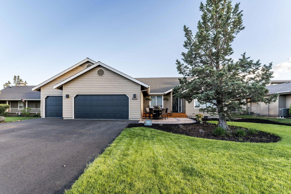 20859 Dione Way, Bend, OR 97701 - photo 1