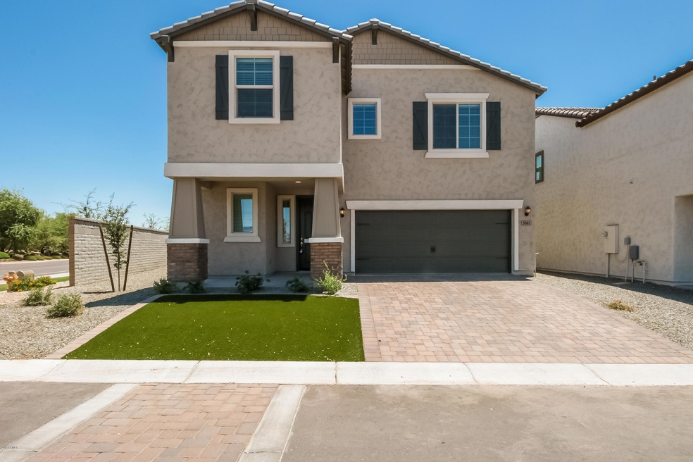 000-photo-front-view-5875082