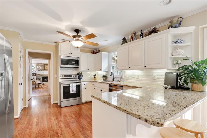 4281 Revere Cir, Marietta, GA 30062 - photo 1