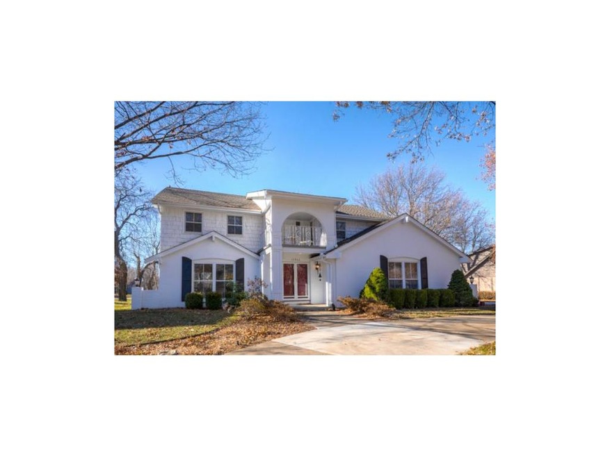 Beautiful, inviting front enty with circle drive.