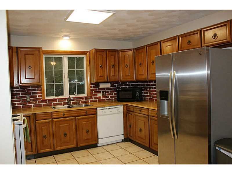 12 Candlewood Dr, Greenville, RI 02828 - photo 1