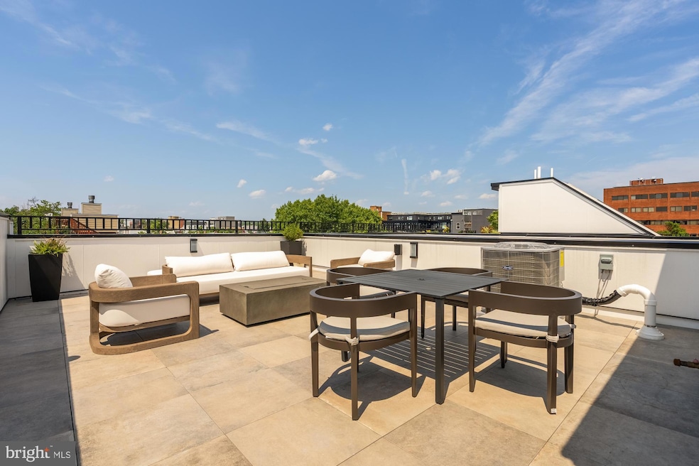 733 Euclid St NW unit 303, Washington, DC 20001 - photo 1