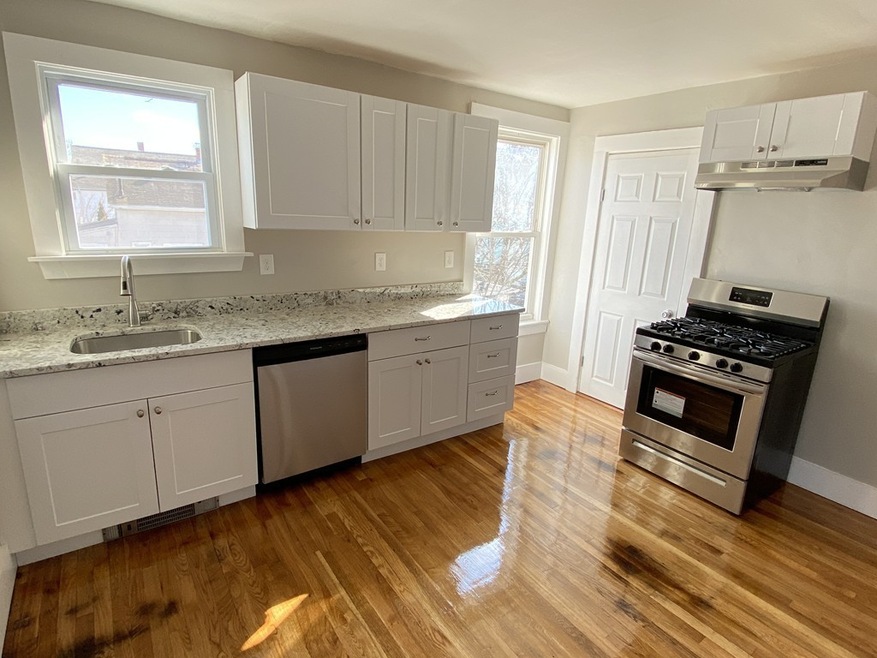 37 Murray St, Lynn, MA 01905 - photo 1