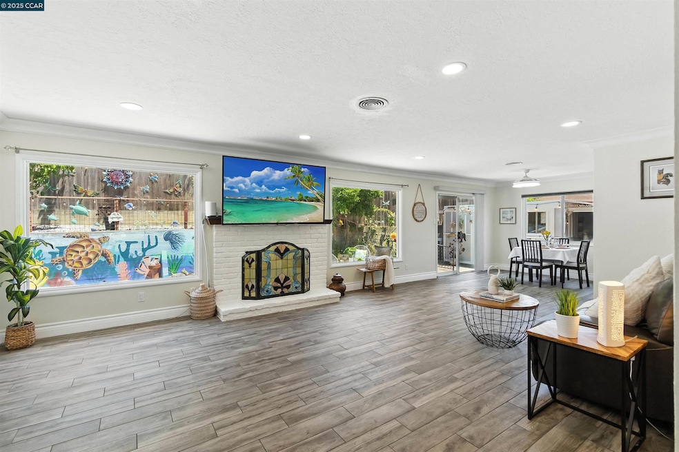 1201 Valle Vista Ave, Vallejo, CA 94589 - photo 1