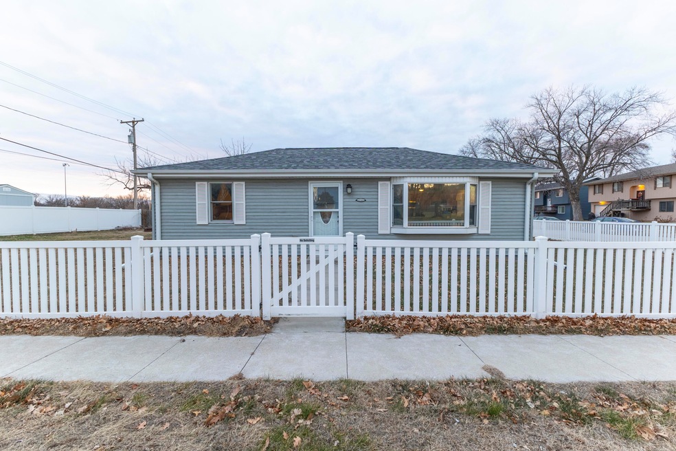 1520 N 17th Street 51501