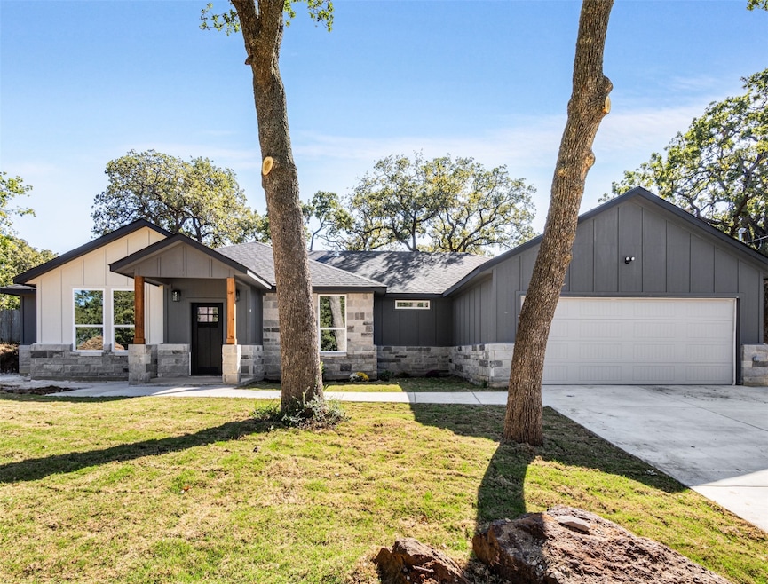 For Sale $435,000 • Co-Listing Agent