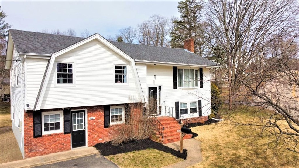 8 Campeau St, Woonsocket, RI 02895 - photo 1