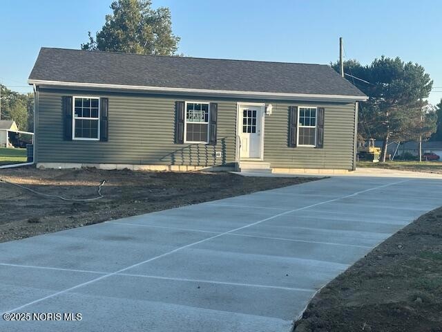 400 N Rose Ln, Pioneer, OH 43554 - photo 1