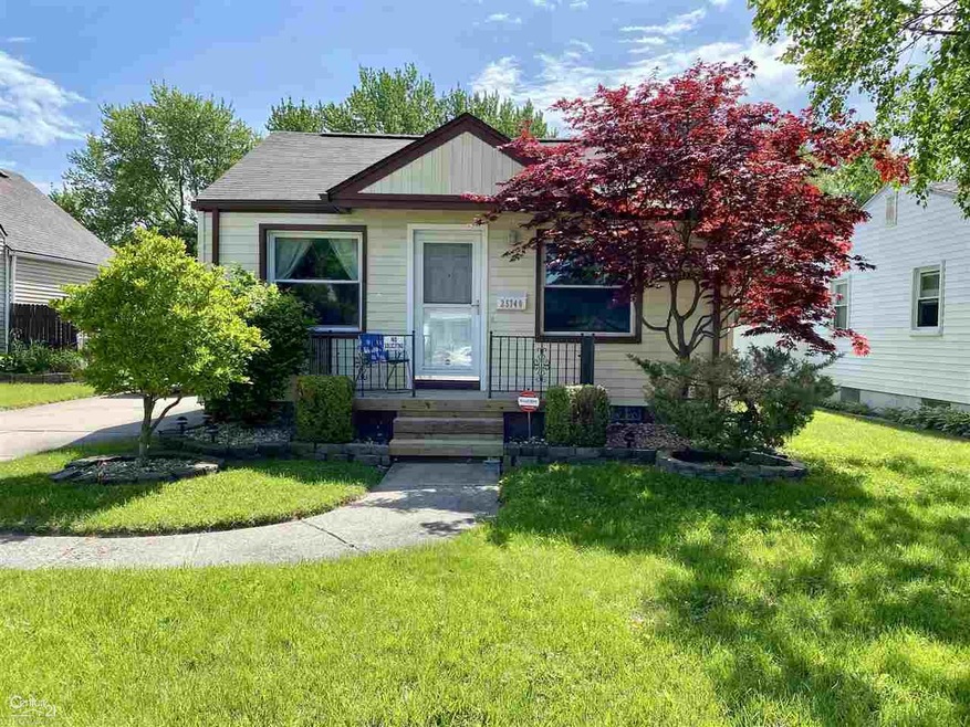 25740 Rose St, Roseville, MI 48066 - photo 1
