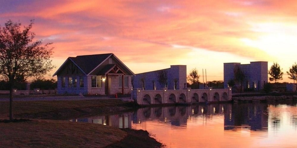 21069 Trailwood Ct, Whitney, TX 76692 - photo 1