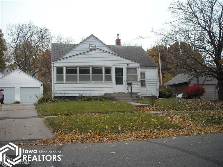 703 West St, Shenandoah, IA 51601 - photo 1