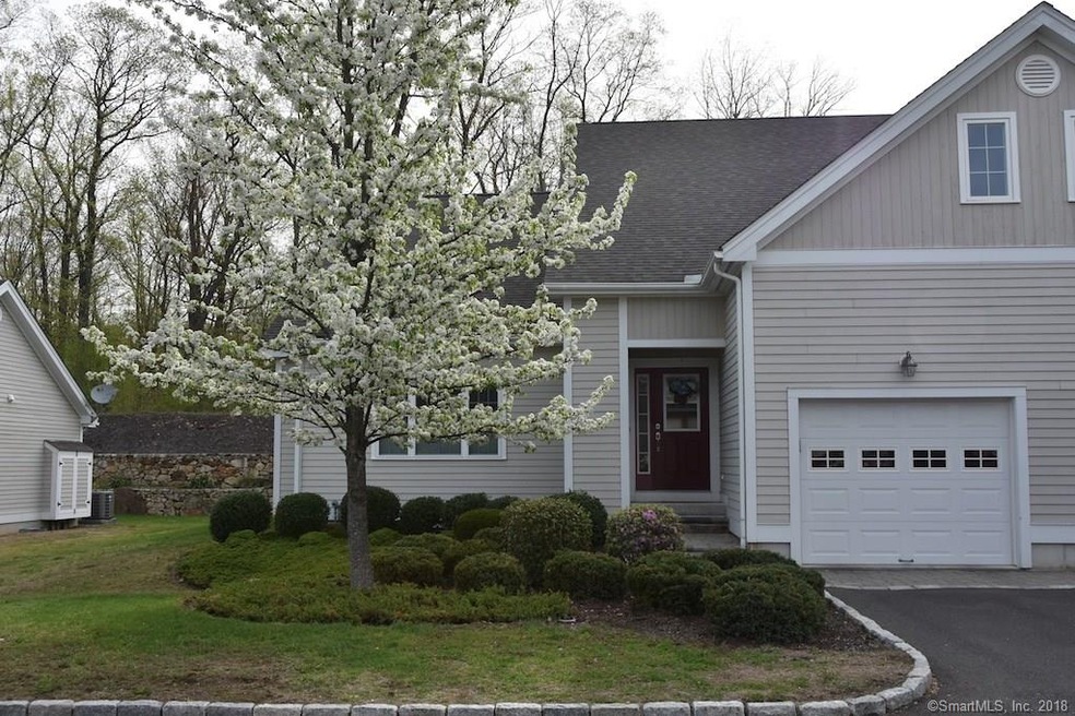 101 Church Rd unit 4, Southbury, CT 06488 - photo 1