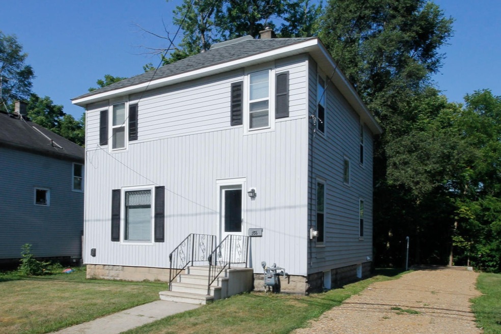 206 Middle St-101