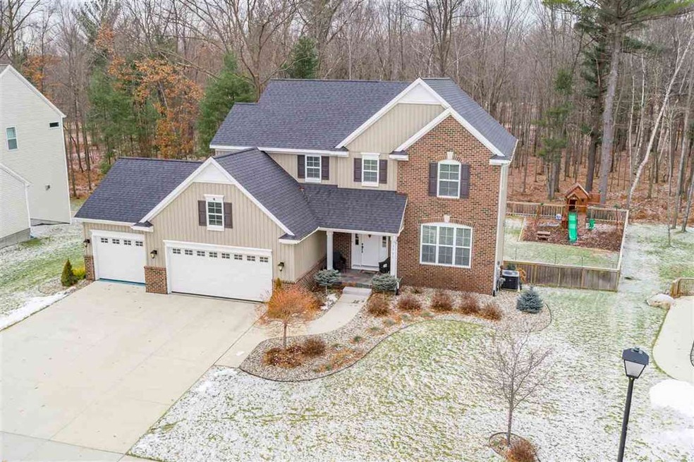 3701 Plumtree Ln, Midland, MI 48642 - photo 1