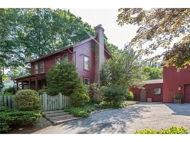Welcome to 381 Wilton Rd West, a gorgeous combinat