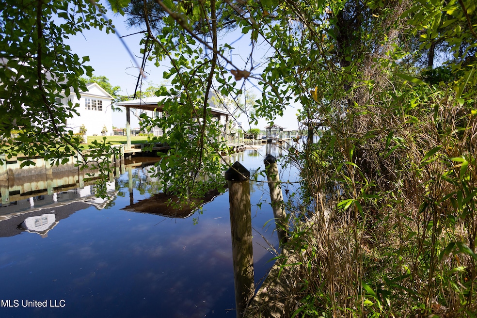1305 Cove Ave, Ocean Springs, MS 39564 - photo 1