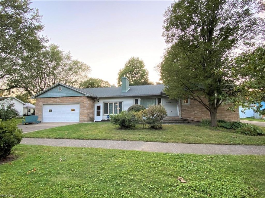 1,632 sq. ft ranch with large workshop, sunroom, f