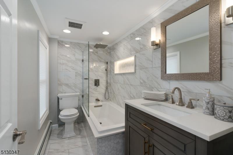 6 Mount View St, Newton, NJ 07860 - photo 1