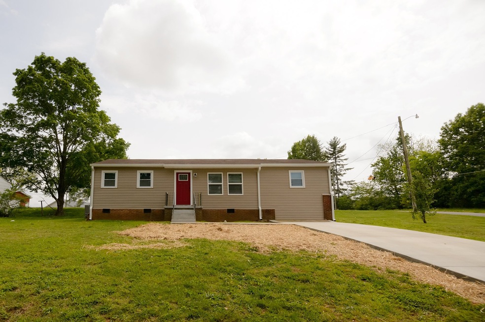 200 Bates St, Shelbyville, TN 37160 - photo 1