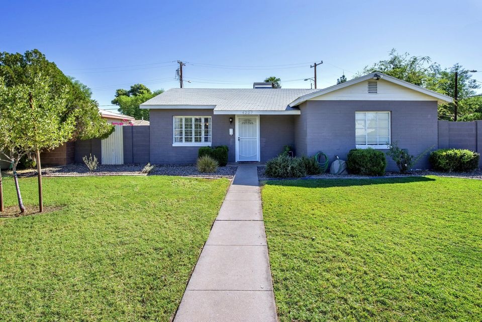 001_Nice Curb Appeal