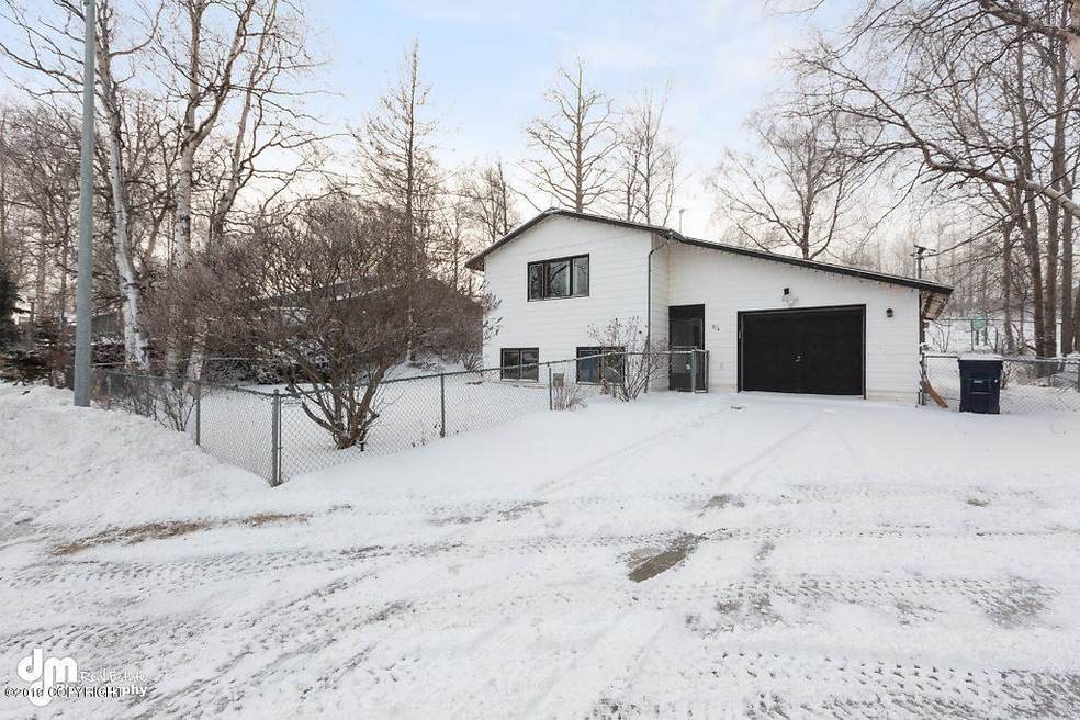 Exterior_MAX-64480-SMALL