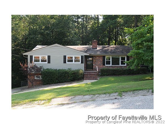 427 Mcrae Dr, Fayetteville, NC 28305 - photo 1