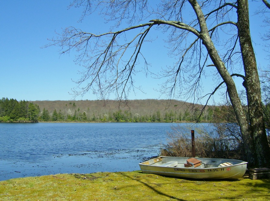 187 Old Route 402, Dingmans Ferry, PA 18328 - photo 1