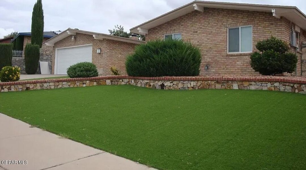 10835 Vista Lomas Dr, El Paso, TX 79935 - photo 1