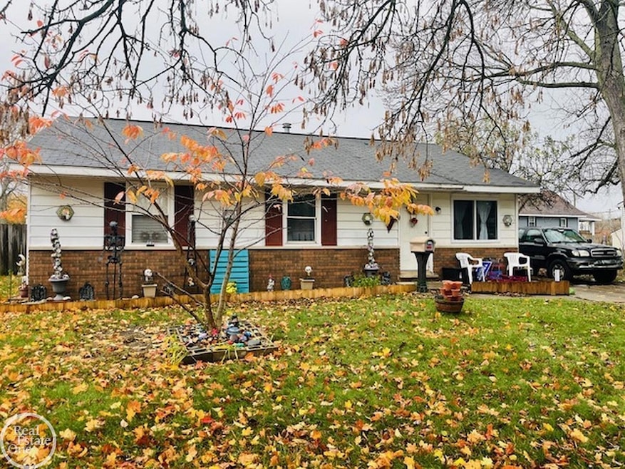 1811 23rd St, Port Huron, MI 48060 - photo 1