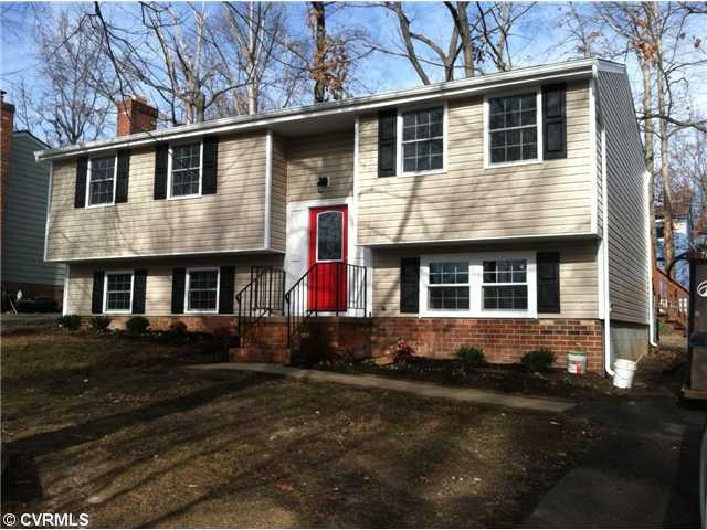 Exterior Front - New vinyl siding, new thermal win