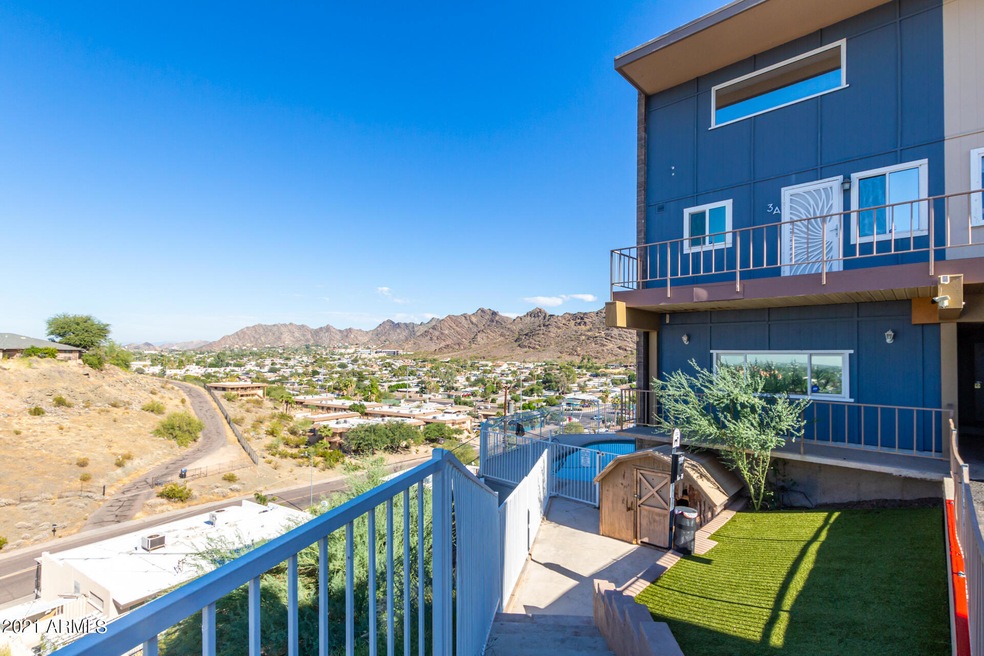 1057 E Butler Dr unit 3A, Phoenix, AZ 85020 - photo 1