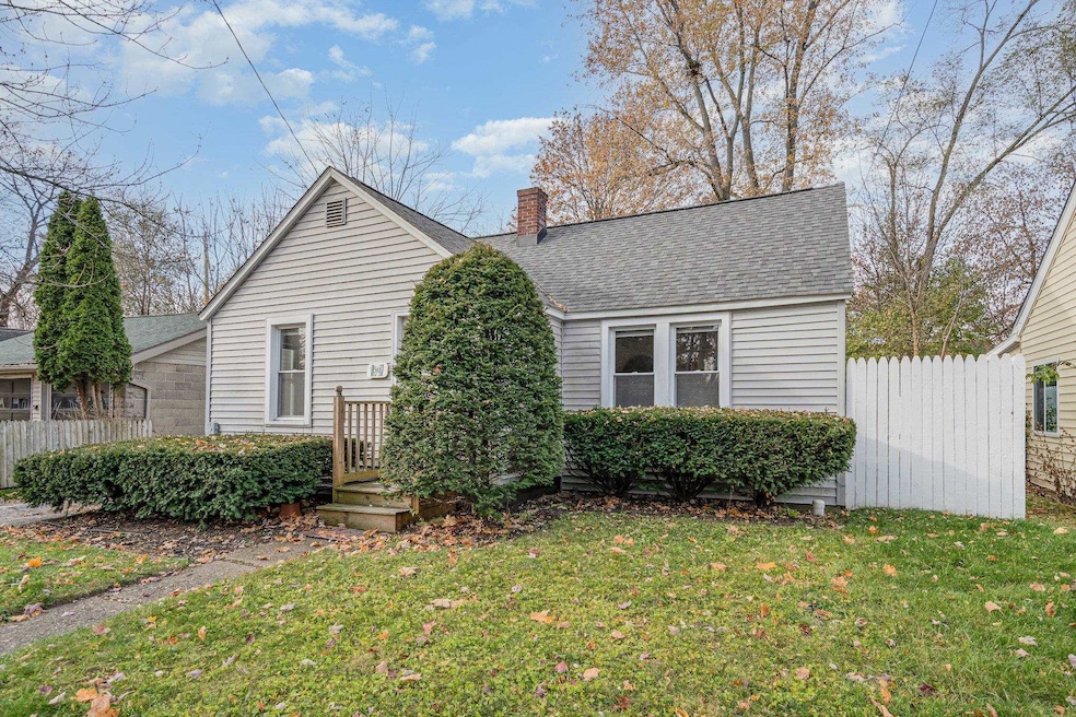 1509 Noeske St, Midland, MI 48640 - photo 1