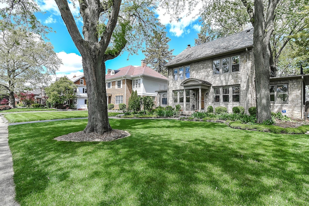 1652 Cambridge Blvd, Columbus, OH 43212 - photo 1