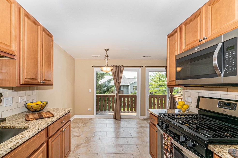 657 Thorntree Ct unit C2, Bartlett, IL 60103 - photo 1