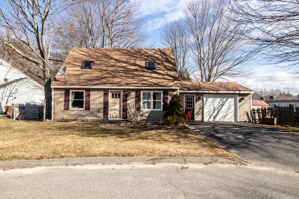 3 Fieldcrest Dr, Saco, ME 04072 - photo 1